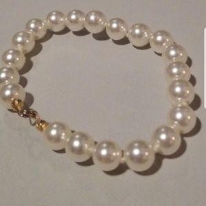 Vintage Faux Pearl Bracelet